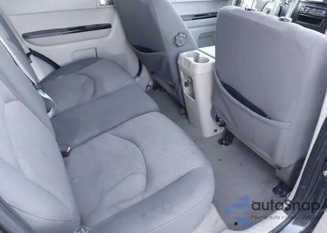 2008 Mazda Tribute I Touring z USA, uszkodzony, nr VIN 4F2CZ02ZX8KM25062